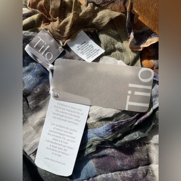 TILO Scarves Cashmere Modal Gentle Crinkle Cutie 😍 Perfect gift too! 🎁 - Picture 10 of 10